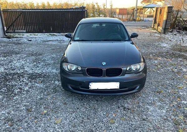 bmw seria 1 BMW Seria 1 cena 19000 przebieg: 217000, rok produkcji 2008 z Zbąszyń